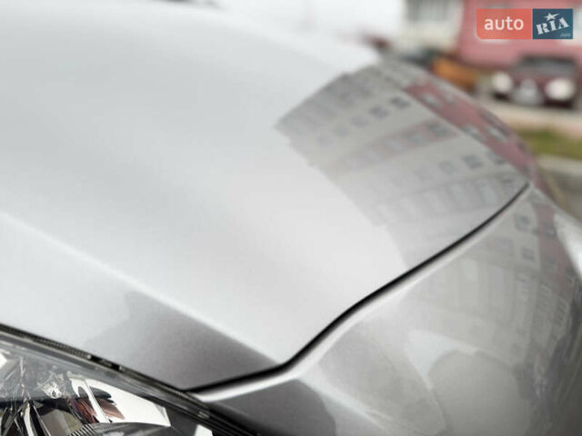 Серый Мазда 3, объемом двигателя 1.6 л и пробегом 75 тыс. км за 8450 $, фото 25 на Automoto.ua