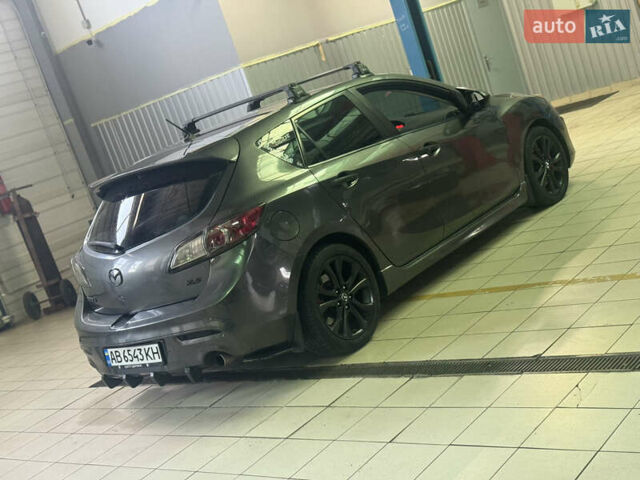 Сірий Мазда 3, об'ємом двигуна 2.49 л та пробігом 320 тис. км за 9119 $, фото 1 на Automoto.ua