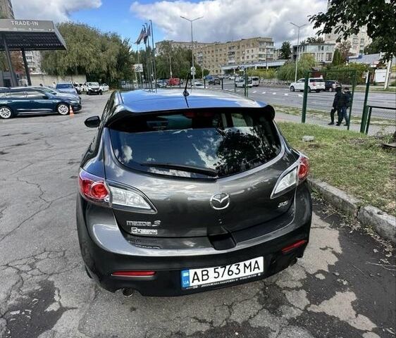 Серый Мазда 3, объемом двигателя 2.5 л и пробегом 240 тыс. км за 8500 $, фото 4 на Automoto.ua