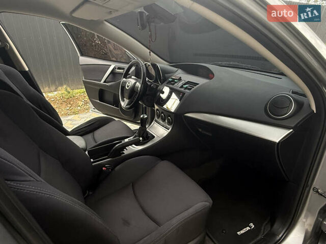 Мазда 3 2010 в Надворной на Automoto.ua Серый Мазда 3, объемом двигателя 2.18 л и пробегом 210 тыс. км за 6350 $, фото 12 на Automoto.ua