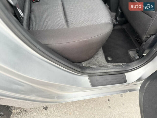 Серый Мазда 3, объемом двигателя 1.6 л и пробегом 75 тыс. км за 8750 $, фото 69 на Automoto.ua