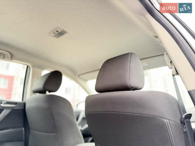 Серый Мазда 3, объемом двигателя 1.6 л и пробегом 75 тыс. км за 8750 $, фото 73 на Automoto.ua