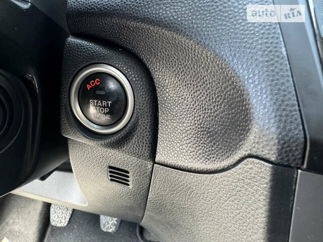 Сірий Мазда 3, об'ємом двигуна 2.18 л та пробігом 206 тис. км за 6999 $, фото 18 на Automoto.ua