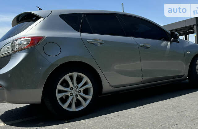 Сірий Мазда 3, об'ємом двигуна 2.18 л та пробігом 206 тис. км за 6999 $, фото 14 на Automoto.ua