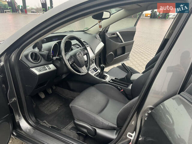Сірий Мазда 3, об'ємом двигуна 1.6 л та пробігом 206 тис. км за 8500 $, фото 8 на Automoto.ua