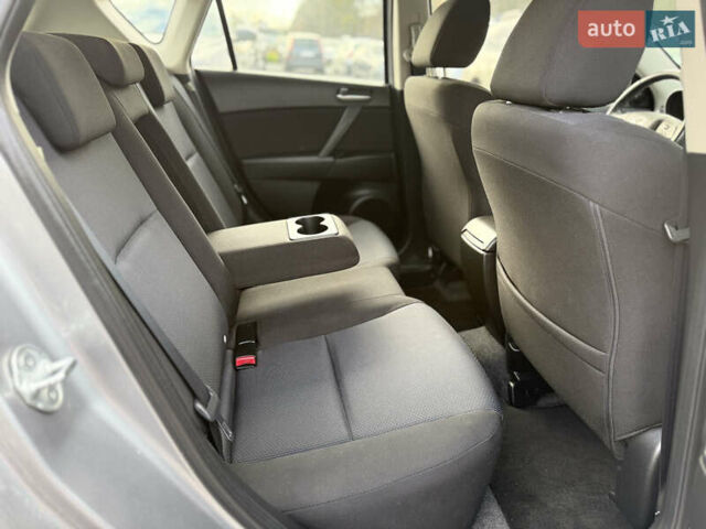 Серый Мазда 3, объемом двигателя 1.6 л и пробегом 229 тыс. км за 6750 $, фото 17 на Automoto.ua