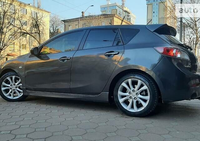 Сірий Мазда 3, об'ємом двигуна 2.5 л та пробігом 165 тис. км за 8300 $, фото 1 на Automoto.ua