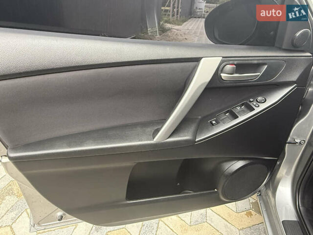 Мазда 3 2010 в Надворной на Automoto.ua Серый Мазда 3, объемом двигателя 2.18 л и пробегом 210 тыс. км за 6350 $, фото 25 на Automoto.ua