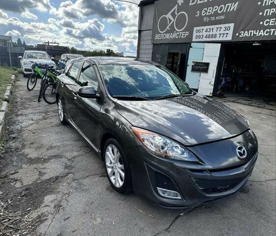 Серый Мазда 3, объемом двигателя 2.5 л и пробегом 240 тыс. км за 8500 $, фото 1 на Automoto.ua