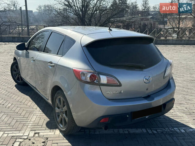 Сірий Мазда 3, об'ємом двигуна 1.56 л та пробігом 272 тис. км за 6000 $, фото 5 на Automoto.ua