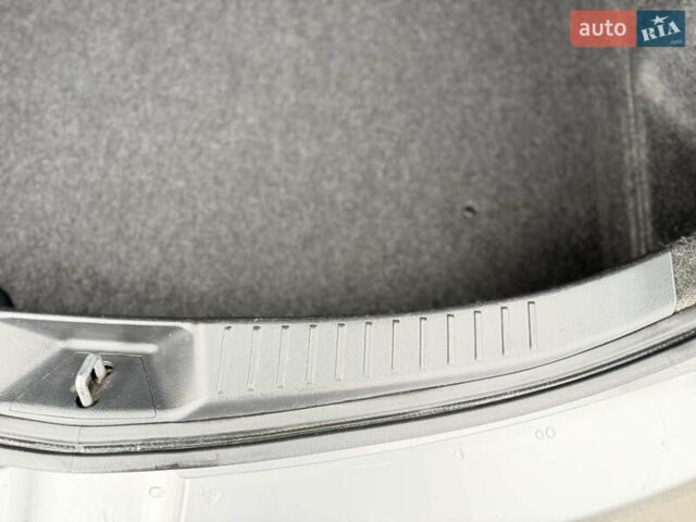 Серый Мазда 3, объемом двигателя 1.6 л и пробегом 75 тыс. км за 8750 $, фото 62 на Automoto.ua