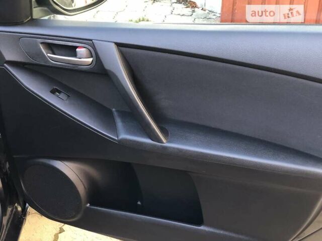 Серый Мазда 3, объемом двигателя 1.6 л и пробегом 264 тыс. км за 6500 $, фото 18 на Automoto.ua