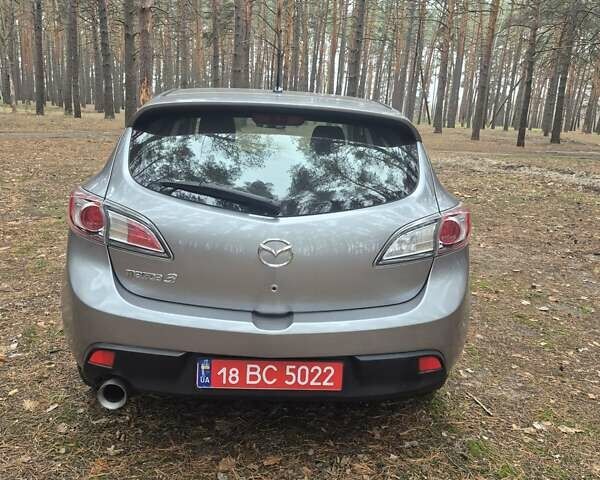 Серый Мазда 3, объемом двигателя 1.6 л и пробегом 190 тыс. км за 7000 $, фото 11 на Automoto.ua