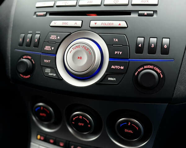 Серый Мазда 3, объемом двигателя 1.6 л и пробегом 75 тыс. км за 8750 $, фото 106 на Automoto.ua