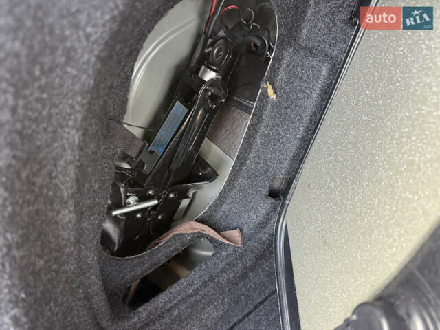 Серый Мазда 3, объемом двигателя 1.6 л и пробегом 229 тыс. км за 6750 $, фото 27 на Automoto.ua