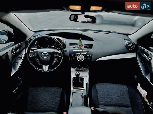 Серый Мазда 3, объемом двигателя 1.56 л и пробегом 272 тыс. км за 5950 $, фото 12 на Automoto.ua