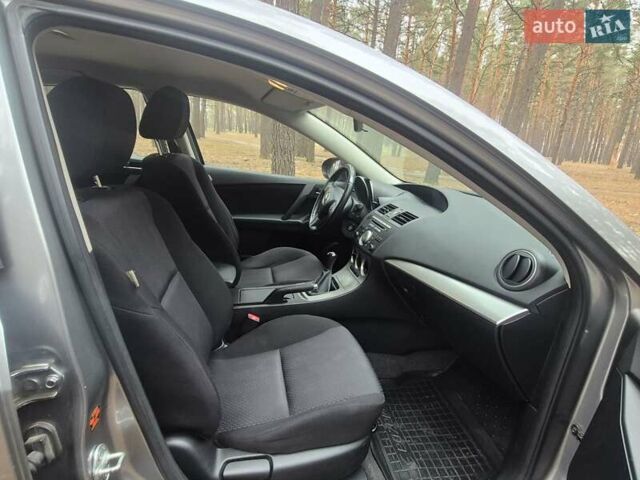Серый Мазда 3, объемом двигателя 1.6 л и пробегом 190 тыс. км за 7000 $, фото 13 на Automoto.ua