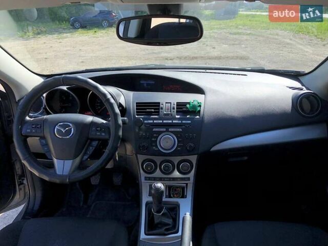 Серый Мазда 3, объемом двигателя 1.6 л и пробегом 275 тыс. км за 7400 $, фото 15 на Automoto.ua