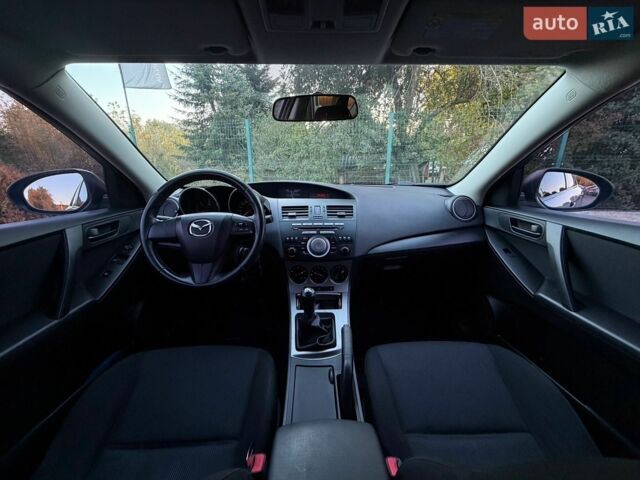 Сірий Мазда 3, об'ємом двигуна 1.56 л та пробігом 290 тис. км за 5350 $, фото 31 на Automoto.ua