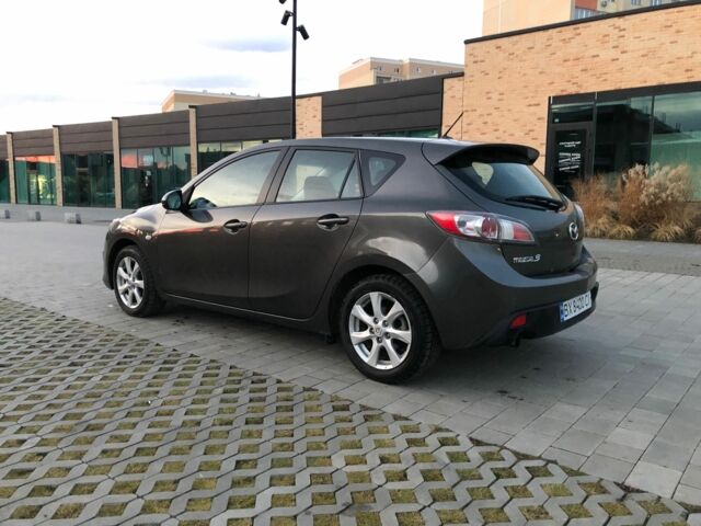 Серый Мазда 3, объемом двигателя 1.6 л и пробегом 268 тыс. км за 7000 $, фото 1 на Automoto.ua