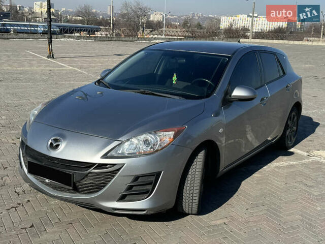 Сірий Мазда 3, об'ємом двигуна 1.56 л та пробігом 272 тис. км за 6000 $, фото 4 на Automoto.ua