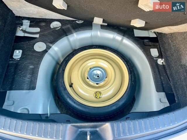 Сірий Мазда 3, об'ємом двигуна 1.6 л та пробігом 185 тис. км за 6850 $, фото 59 на Automoto.ua