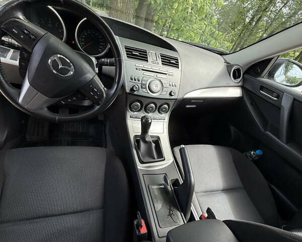 Серый Мазда 3, объемом двигателя 1.6 л и пробегом 194 тыс. км за 7850 $, фото 11 на Automoto.ua