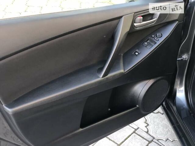 Серый Мазда 3, объемом двигателя 1.6 л и пробегом 264 тыс. км за 6500 $, фото 9 на Automoto.ua