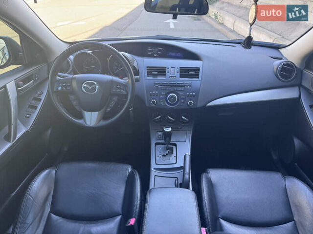 Серый Мазда 3, объемом двигателя 2 л и пробегом 190 тыс. км за 7999 $, фото 12 на Automoto.ua