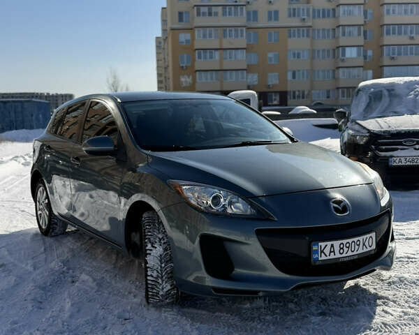 Серый Мазда 3, объемом двигателя 2 л и пробегом 219 тыс. км за 7900 $, фото 2 на Automoto.ua