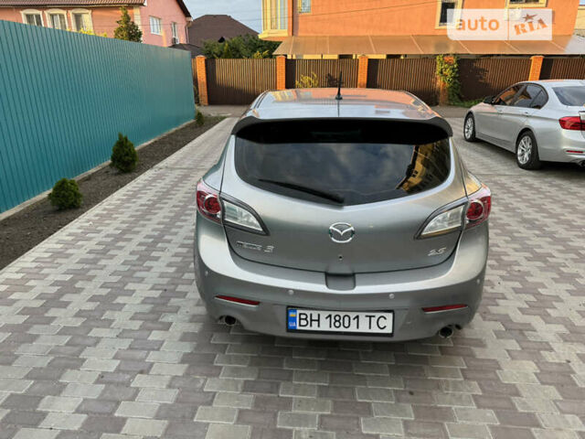 Сірий Мазда 3, об'ємом двигуна 2.49 л та пробігом 180 тис. км за 7700 $, фото 6 на Automoto.ua