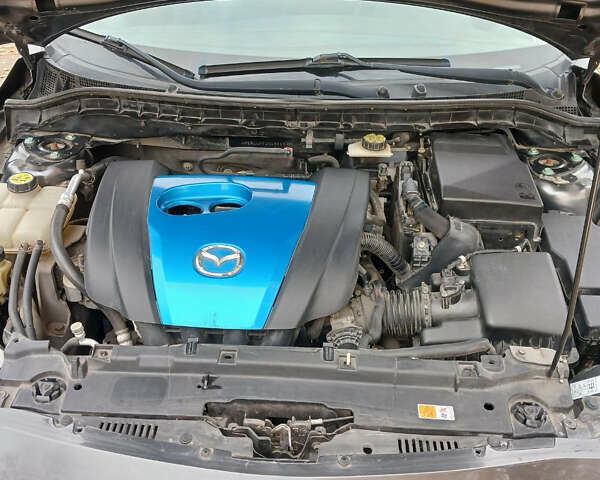 Серый Мазда 3, объемом двигателя 2 л и пробегом 195 тыс. км за 7200 $, фото 6 на Automoto.ua