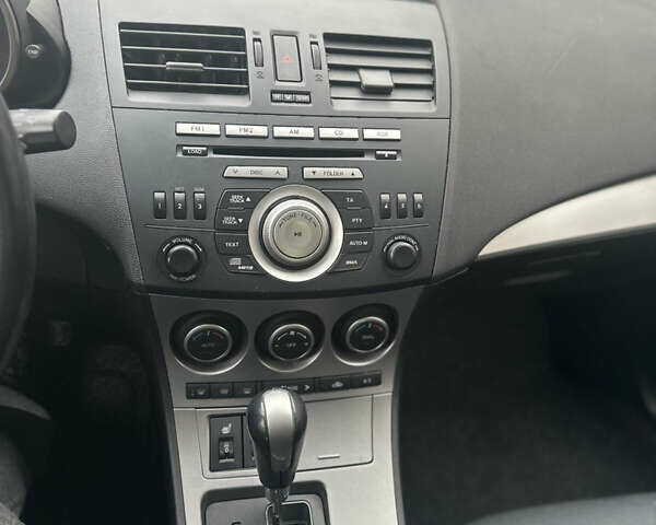 Серый Мазда 3, объемом двигателя 2 л и пробегом 187 тыс. км за 7999 $, фото 19 на Automoto.ua