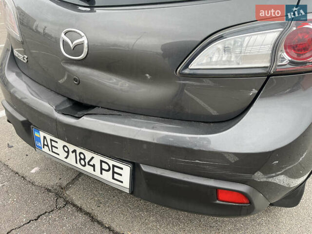 Сірий Мазда 3, об'ємом двигуна 1.56 л та пробігом 265 тис. км за 5800 $, фото 8 на Automoto.ua