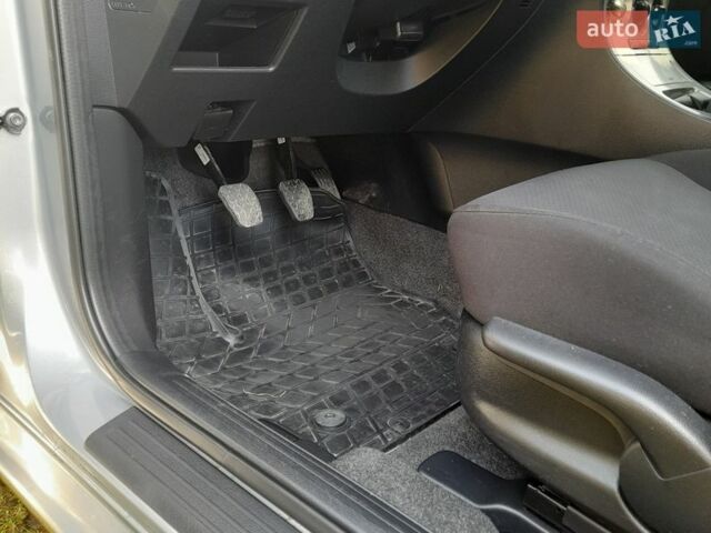 Серый Мазда 3, объемом двигателя 1.56 л и пробегом 158 тыс. км за 6500 $, фото 12 на Automoto.ua
