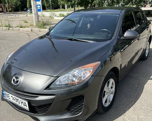 Сірий Мазда 3, об'ємом двигуна 1.6 л та пробігом 300 тис. км за 6600 $, фото 15 на Automoto.ua