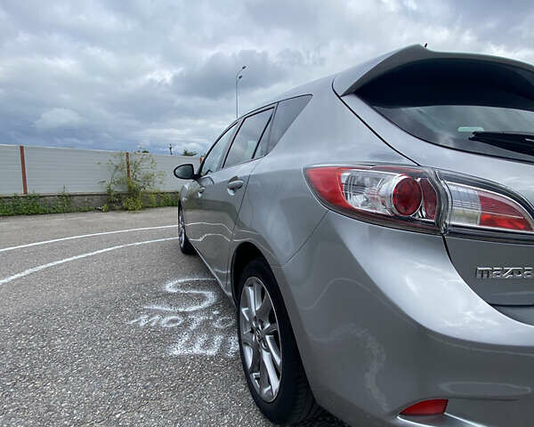 Серый Мазда 3, объемом двигателя 1.6 л и пробегом 164 тыс. км за 8500 $, фото 11 на Automoto.ua