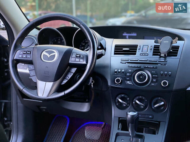 Серый Мазда 3, объемом двигателя 2 л и пробегом 150 тыс. км за 8599 $, фото 11 на Automoto.ua
