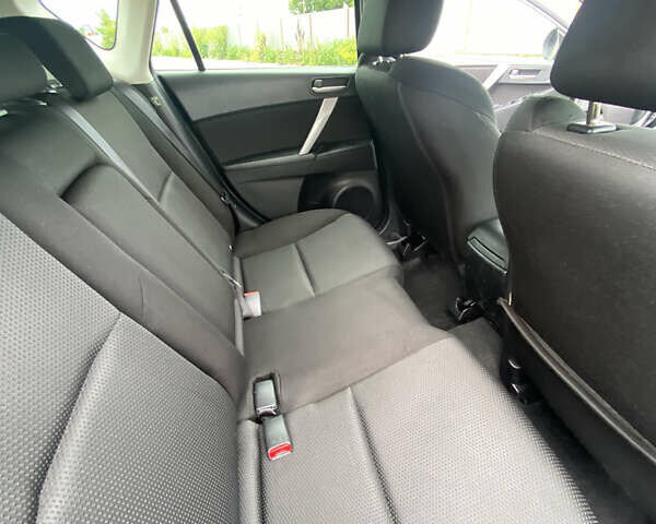 Серый Мазда 3, объемом двигателя 1.56 л и пробегом 164 тыс. км за 8499 $, фото 17 на Automoto.ua