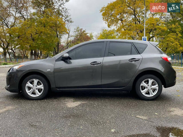Сірий Мазда 3, об'ємом двигуна 1.56 л та пробігом 300 тис. км за 7299 $, фото 7 на Automoto.ua