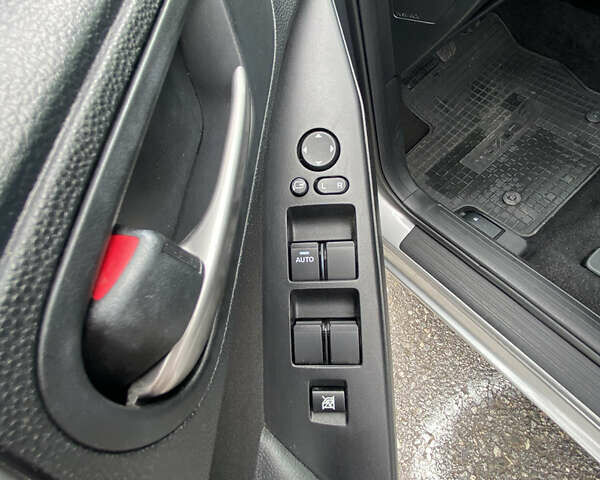 Серый Мазда 3, объемом двигателя 1.6 л и пробегом 164 тыс. км за 8500 $, фото 21 на Automoto.ua