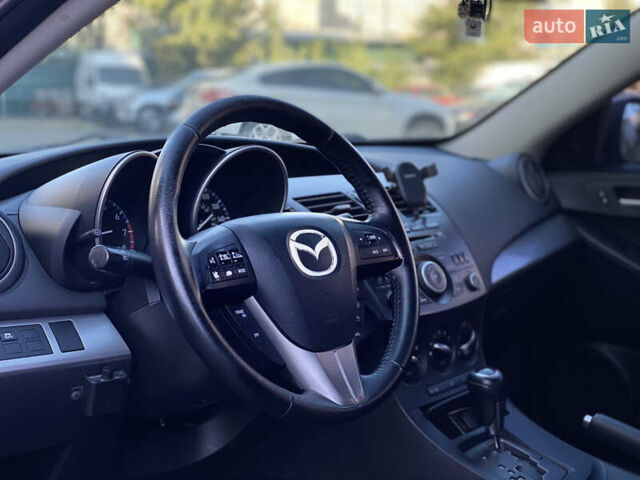 Серый Мазда 3, объемом двигателя 2 л и пробегом 150 тыс. км за 8599 $, фото 7 на Automoto.ua