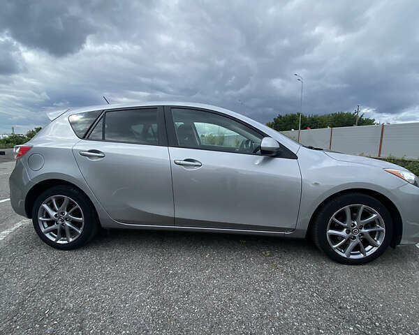 Серый Мазда 3, объемом двигателя 1.6 л и пробегом 164 тыс. км за 8500 $, фото 6 на Automoto.ua