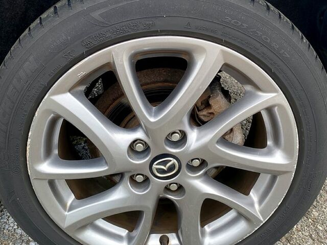 Серый Мазда 3, объемом двигателя 1.6 л и пробегом 165 тыс. км за 8500 $, фото 12 на Automoto.ua