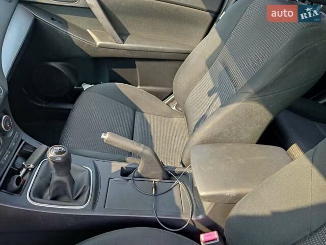 Серый Мазда 3, объемом двигателя 2 л и пробегом 210 тыс. км за 5050 $, фото 11 на Automoto.ua