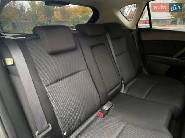 Сірий Мазда 3, об'ємом двигуна 1.56 л та пробігом 300 тис. км за 7299 $, фото 12 на Automoto.ua