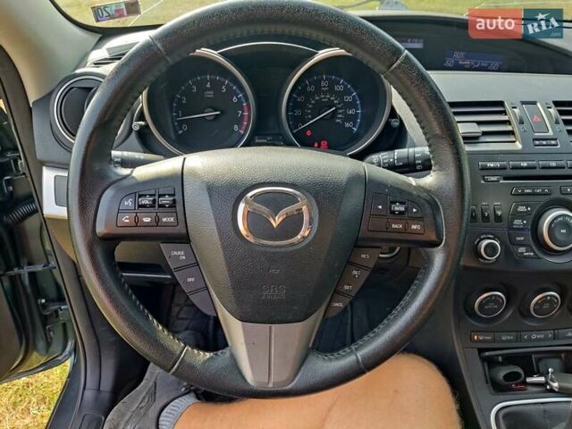 Серый Мазда 3, объемом двигателя 2 л и пробегом 210 тыс. км за 5050 $, фото 3 на Automoto.ua