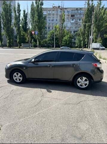 Сірий Мазда 3, об'ємом двигуна 1.6 л та пробігом 300 тис. км за 6600 $, фото 14 на Automoto.ua
