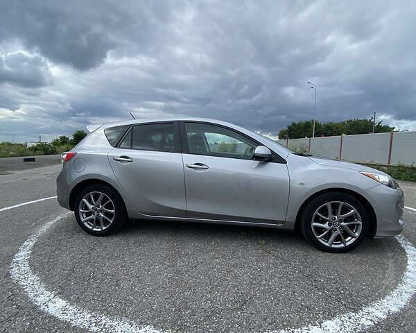 Серый Мазда 3, объемом двигателя 1.6 л и пробегом 164 тыс. км за 8500 $, фото 5 на Automoto.ua