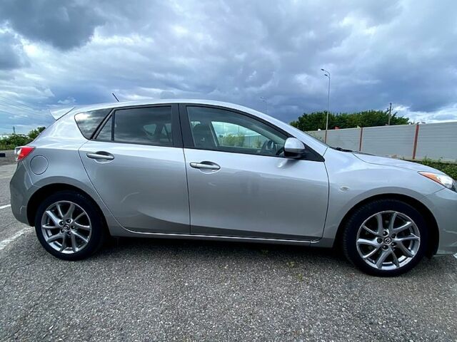 Серый Мазда 3, объемом двигателя 1.6 л и пробегом 165 тыс. км за 8500 $, фото 4 на Automoto.ua